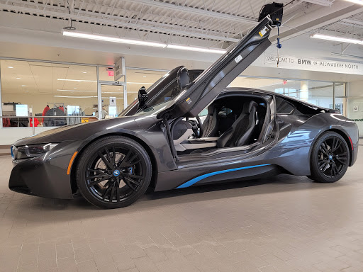 BMW Dealer «BMW of Milwaukee North», reviews and photos, 5990 N Green Bay Ave, Glendale, WI 53209, USA