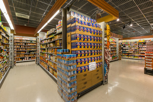 Grocery Store «Streets Market & Cafe», reviews and photos, 222 N Charles St, Baltimore, MD 21201, USA