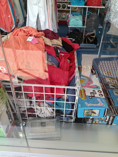 Department Store «Lot-less Closeouts», reviews and photos, 3155 Amboy Rd, Staten Island, NY 10306, USA