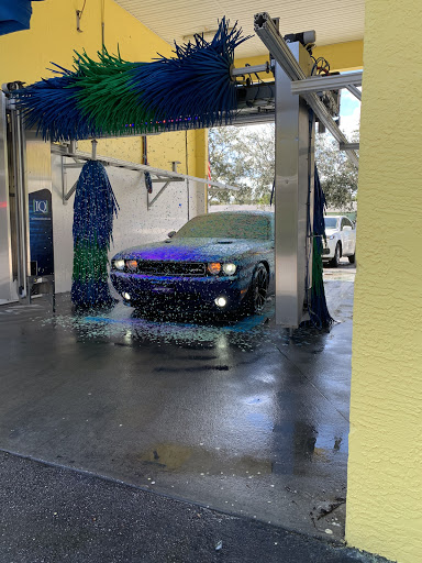 Suds & Shine Carwash en Vero Beach