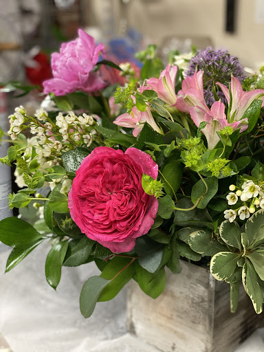 Florist «Heavenly Flowers Too LCC», reviews and photos, 222 Broadway, Amityville, NY 11701, USA