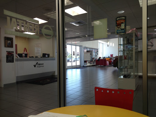 Car Dealer «Hall Nissan Chesapeake», reviews and photos, 3417 Western Branch Blvd, Chesapeake, VA 23321, USA