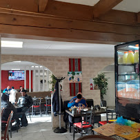 Atmosphère du Elmedina Restaurant Tunisien à Sainte-Geneviève-des-Bois - n°3