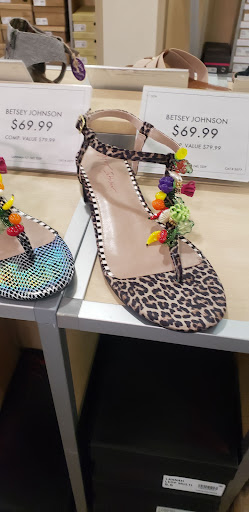 Shoe Store «DSW Designer Shoe Warehouse», reviews and photos, 13711 S Tamiami Trail, Fort Myers, FL 33912, USA