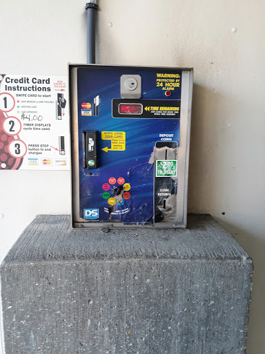 Car Wash «Wonderful Waldo Car Wash», reviews and photos, 7401 Broadway St, Kansas City, MO 64114, USA