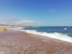 Foto di Montoya Beach con una superficie del acqua cristallina