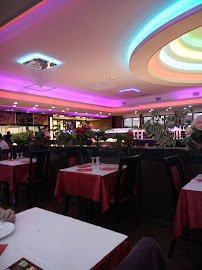 Atmosphère du Restaurant chinois Restaurant Shanghai Gourmet à Varennes-sur-Seine - n°17
