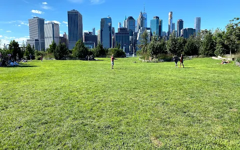 Brooklyn Bridge Park Pier 3 Plaza image