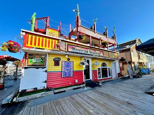 Fisherman's Wharf Park, 12 Erie St, Victoria, BC V8V 4X5