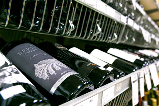 Liquor Store «Hidden Lake Liquors and Bar», reviews and photos, 2011 NJ-27, Somerset, NJ 08873, USA