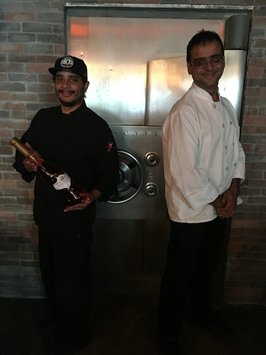 Wine Bar «Mouse Trap Cafe Wine and Cheese Bar, Full Bar», reviews and photos, 203 Broadway, Amityville, NY 11701, USA