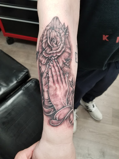 Tattoo Shop «Skin Kreations», reviews and photos, 770 NJ-15 #6, Lake Hopatcong, NJ 07849, USA