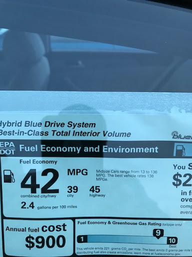 Hyundai Dealer «Crestmont Hyundai», reviews and photos, 2961 Center Rd, Brunswick, OH 44212, USA