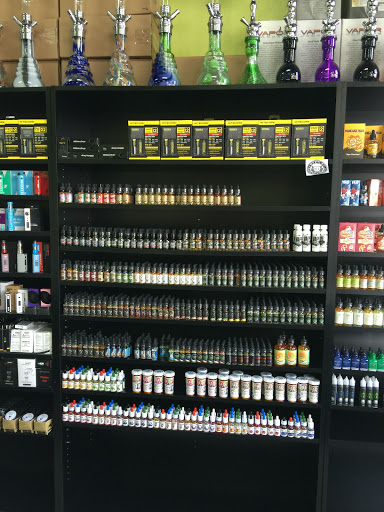 Tobacco Shop «The House of Vape and Smoke», reviews and photos, 944 W 6th St #114, Corona, CA 92882, USA