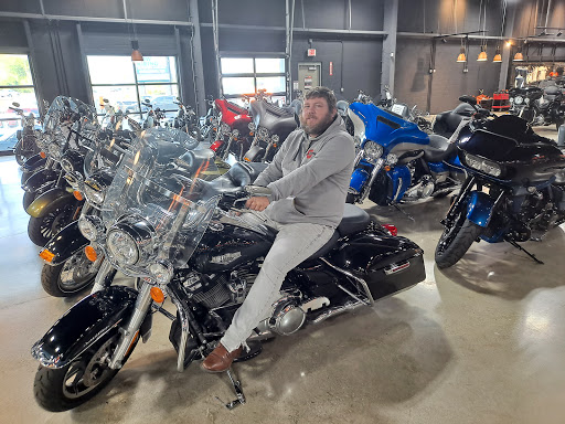 Motorcycle Dealer «Centennial Park Harley-Davidson», reviews and photos, 12477 Broad St SW, Pataskala, OH 43062, USA