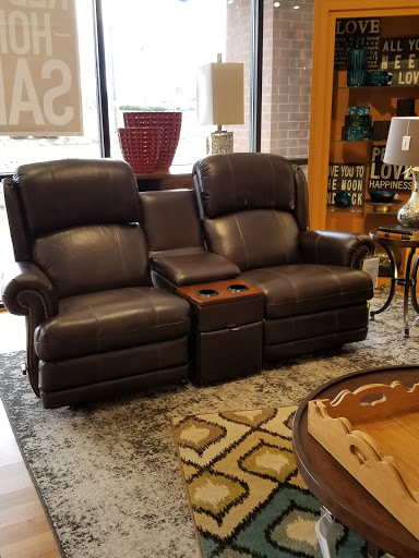 Furniture Store «La-Z-Boy Furniture Galleries», reviews and photos, 5330 E Southport Rd, Indianapolis, IN 46237, USA