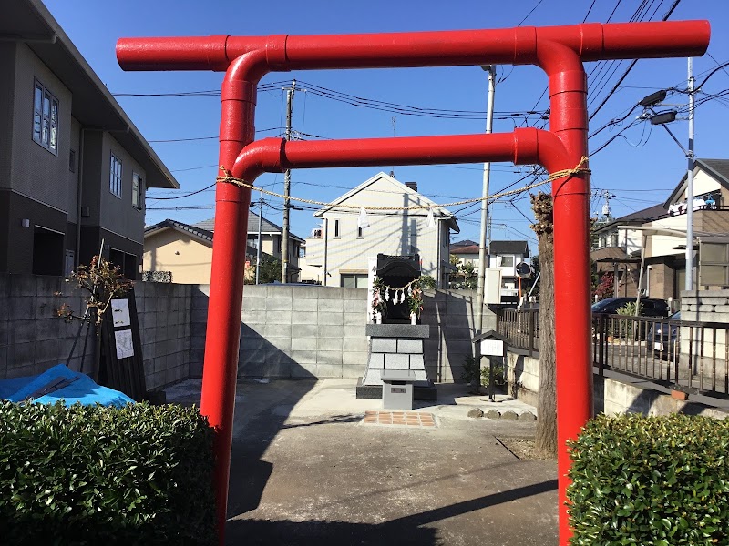 御嶽堂稲荷神社