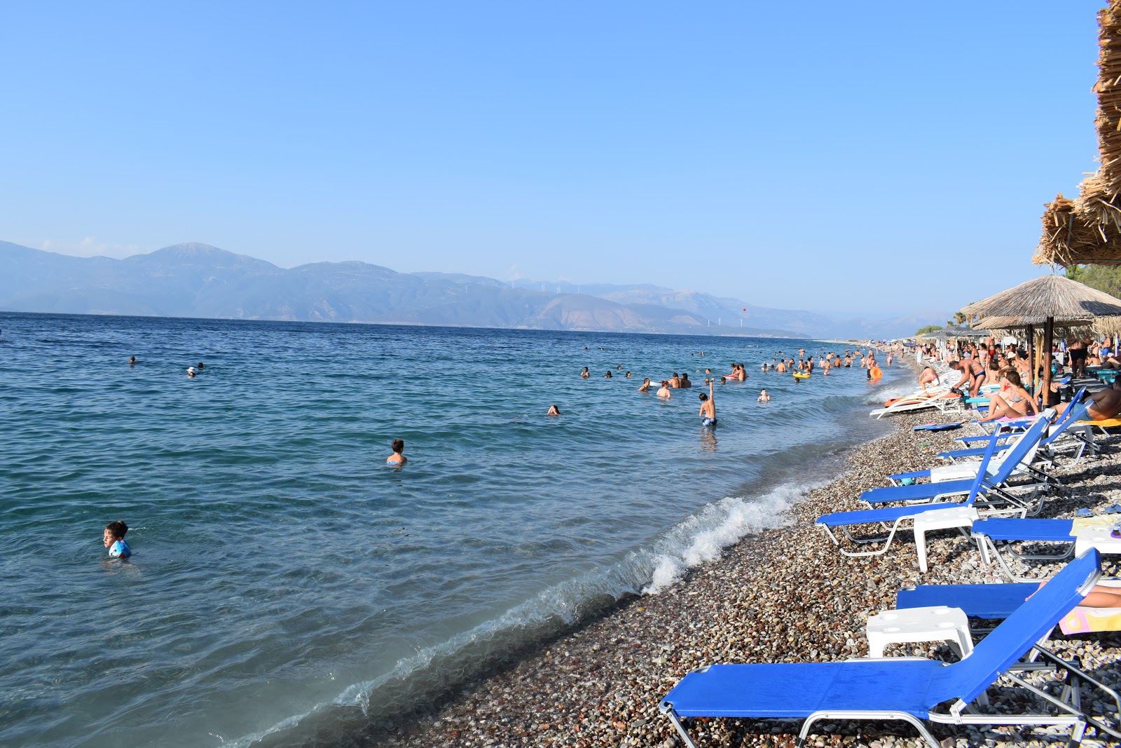 Foto von Paralia Alikes mit lange, gerade küste