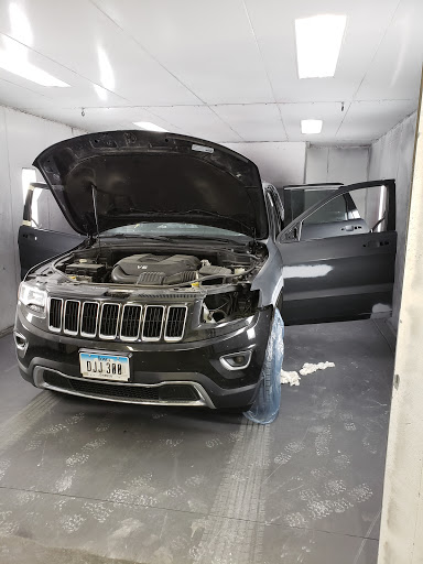 Auto Body Shop «Hanson Automotive Inc», reviews and photos, 2462 Freedom Ct, Iowa City, IA 52240, USA