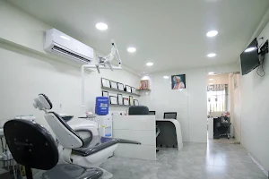 Roots Dental Home image