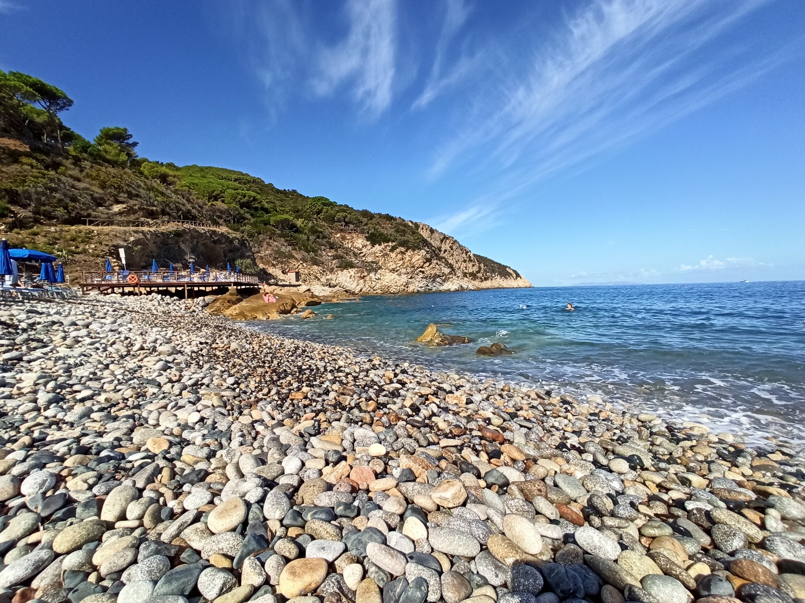 Feniccia e Feniccetta Beach'in fotoğrafı kısmen tatil bölgesi