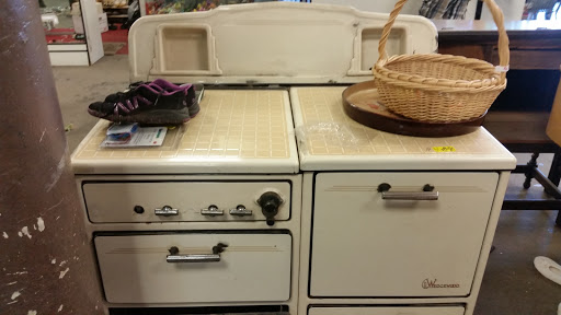 Thrift Store «Sun Thrift Store», reviews and photos, 8800 Foothill Blvd, Sunland-Tujunga, CA 91040, USA