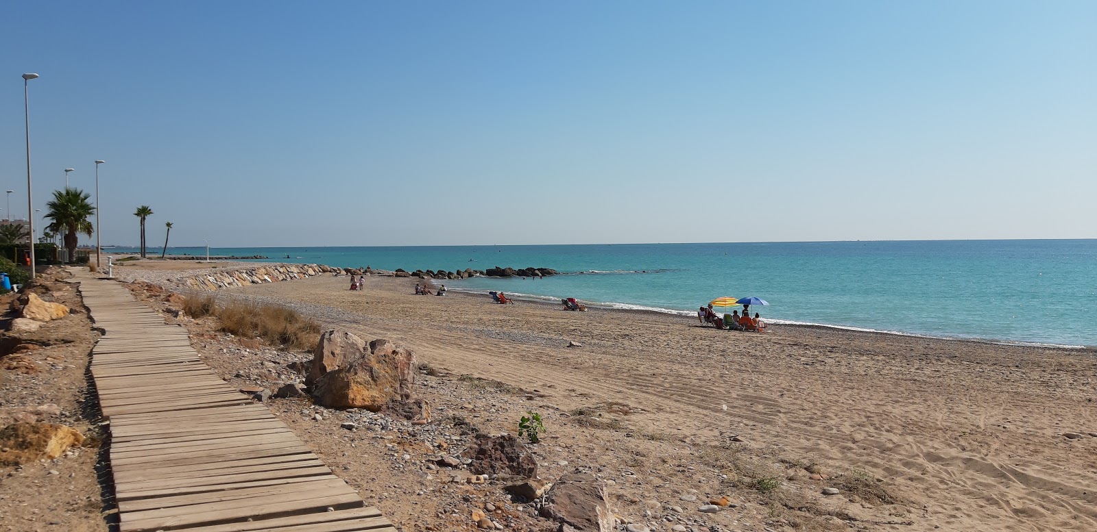 Zdjęcie Playa de Nules z powierzchnią szary kamyk