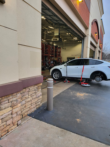 Tire Shop «Discount Tire Store - Buford, GA», reviews and photos, 3567 Buford Dr NE, Buford, GA 30519, USA