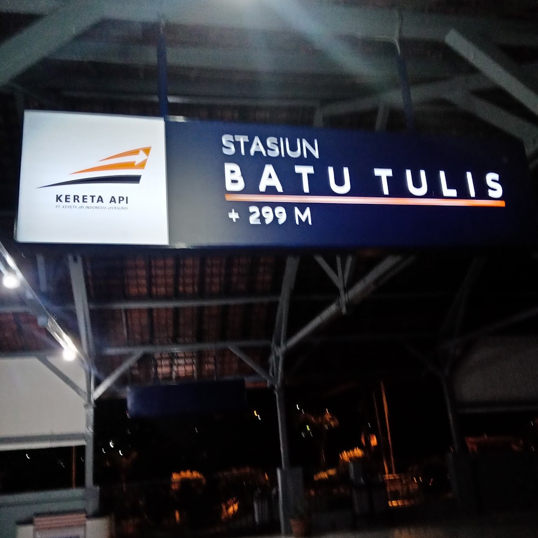 Gambar Seberang Stasiun Batutulis