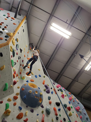 Gym «Gold Crush Climbing Gym», reviews and photos, 124 Clydesdale Ct d, Grass Valley, CA 95945, USA