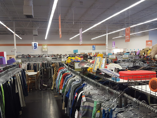 Thrift Store «Lindsay & Warner Goodwill Retail Store & Donation Center», reviews and photos, 874 E Warner Rd, Gilbert, AZ 85296, USA