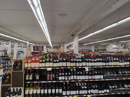 Liquor Store «Yankee Spirits», reviews and photos, 376 Main St, Sturbridge, MA 01566, USA