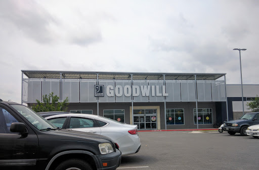 Thrift Store «Goodwill Central Texas - Bastrop», reviews and photos