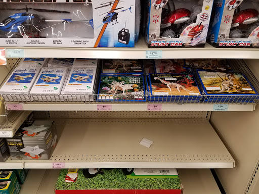 Hardware Store «Harbor Freight Tools», reviews and photos, 2931 W Shore Dr, Holland, MI 49424, USA