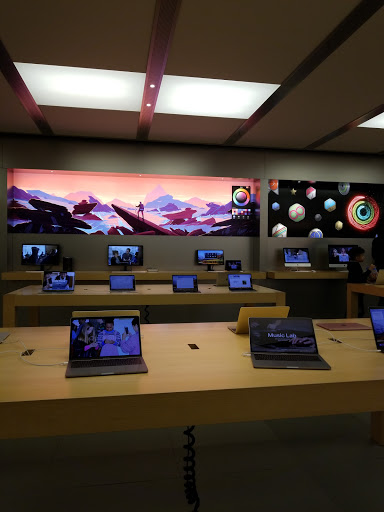 Computer Store «Apple Willow Grove Park», reviews and photos, 2500 W Moreland Rd, Willow Grove, PA 19090, USA