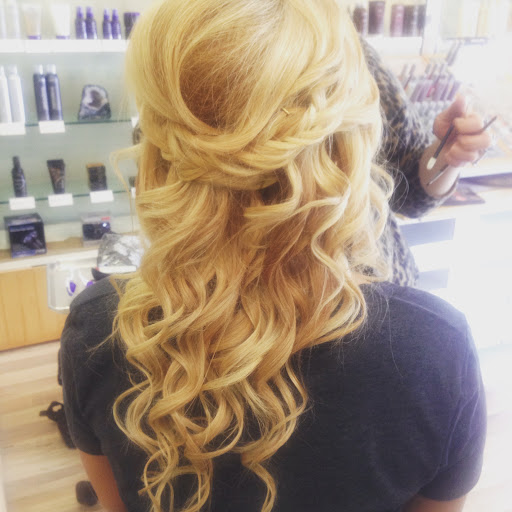 Beauty Salon «U-Turn Salon», reviews and photos, 204 Campbelltown Rd, Palmyra, PA 17078, USA