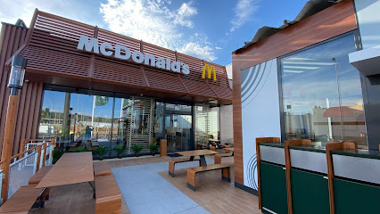 McDonald,s - C. la Granja, 19D, 24007 León, Spain