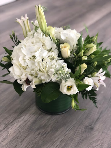 Florist «Valley Florist», reviews and photos, 301 Merrimack St, Methuen, MA 01844, USA