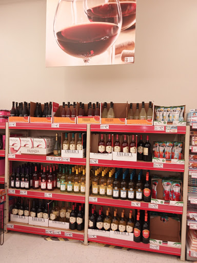 Grocery Store «Save-A-Lot», reviews and photos, 6135 Silver Star Rd, Orlando, FL 32808, USA