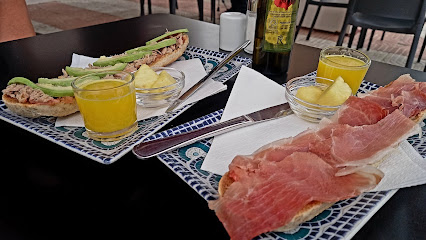 Café Bar Mariana - Av. de Carlos III, 242, 04720 Aguadulce, Almería, Spain
