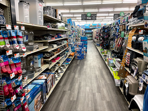 Pet Supply Store «Pet Supplies Plus», reviews and photos, 2480 Albany Ave, West Hartford, CT 06117, USA