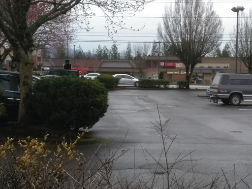 Liquor Store «Troutdale Liquor Store», reviews and photos, 3030 NE Hogan Dr, Gresham, OR 97030, USA