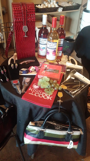 Winery «Movie House Winery», reviews and photos, 112 E Commerce St, Morrilton, AR 72110, USA