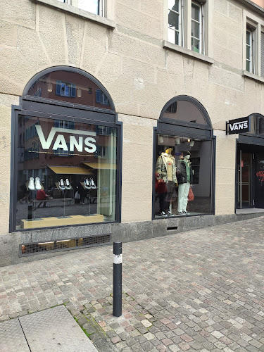 VANS Store Zürich - Bekleidungsgeschäft