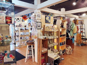Creative Connections Gift Shop & Gallery