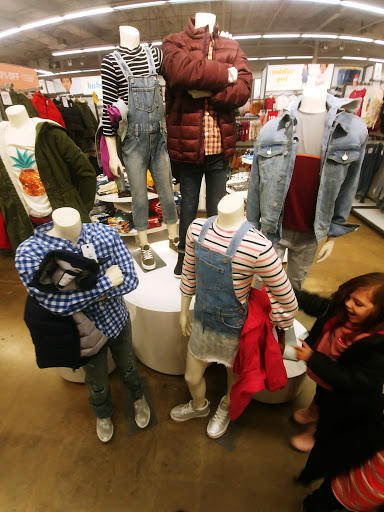 Clothing Store «Old Navy», reviews and photos, 2828 E 3rd St, Bloomington, IN 47401, USA