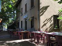 Atmosphère du Restaurant français Chez Dubien à Mur-sur-Allier - n°4