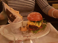 Hamburger du Restaurant français LE CHARLOT - PARIS - n°9