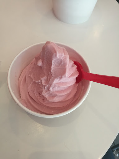 Frozen Yogurt Shop «Red Mango», reviews and photos, 61-47 188th St, Fresh Meadows, NY 11365, USA
