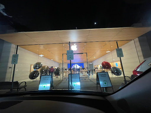 Computer Store «Apple Lehigh Valley», reviews and photos, 250 Lehigh Valley Mall, Whitehall, PA 18052, USA